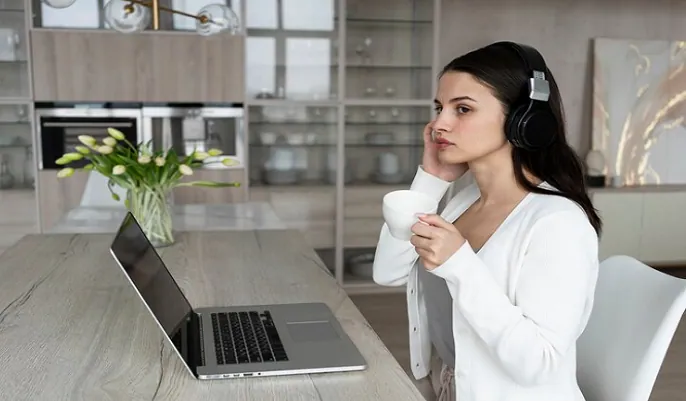 How to Find Work-from-Home Customer Support Jobs 